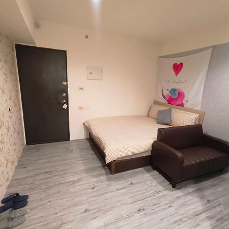 Holayoyo Apartment Tainan Exterior photo